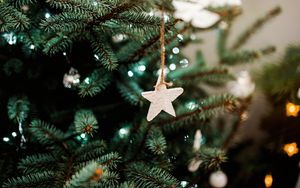 Превью обои елка, звезда, украшение, новый год, рождество