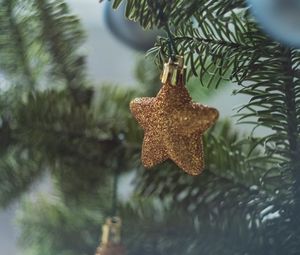 Превью обои елка, звезда, украшения, новый год, рождество
