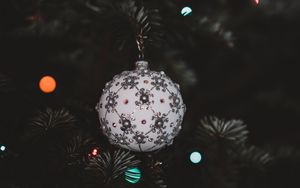 Превью обои елочная игрушка, рождество, новый год, шар, елка, украшение