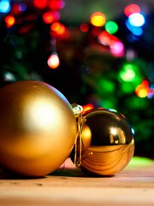 Превью обои елочные шары, украшения, огни, золотой, новый год, рождество