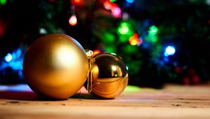 Превью обои елочные шары, украшения, огни, золотой, новый год, рождество