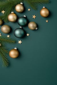 Превью обои елочные украшения, шары, ветки, зеленый, новый год, рождество