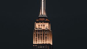 Превью обои empire state building, башня, здание, ночь, архитектура, огни, темный