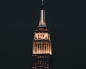 Превью обои empire state building, башня, здание, ночь, архитектура, огни, темный