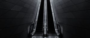 Превью обои эскалаторы, огни, метро, станция, черно-белый, темный