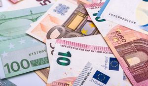 Превью обои евро, купюры, деньги, валюта