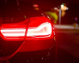 Превью обои фара, автомобиль, свет