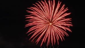 Превью обои фейерверк, искры, ночь, огни, город