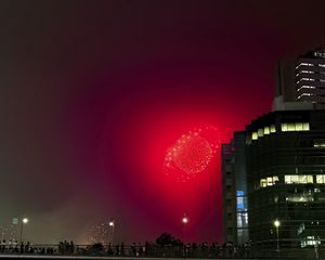 Превью обои фейерверк, искры, огни, свечение, небо