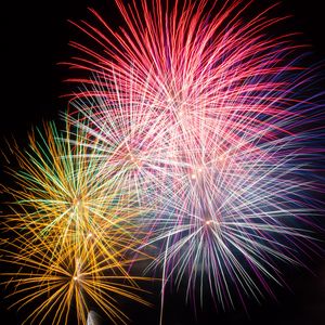 Превью обои фейерверк, искры, разноцветный, ночь, праздник
