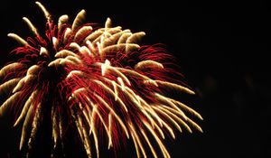 Превью обои фейерверк, искры, взрывы, свет, красный