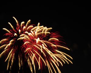 Превью обои фейерверк, искры, взрывы, свет, красный