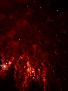 Превью обои фейерверк, ночь, небо, искры