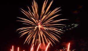 Превью обои фейерверк, взрыв, искры, свет, темный, красный