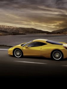 Превью обои ferrari 458 italia, желтый, авто, вид сбоку, скорость