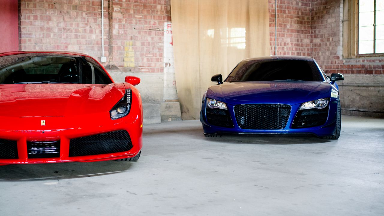 Обои ferrari, автомобиль, красный, гараж