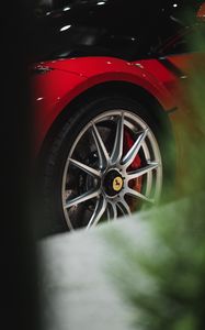 Превью обои ferrari, автомобиль, спорткар, колесо, красный