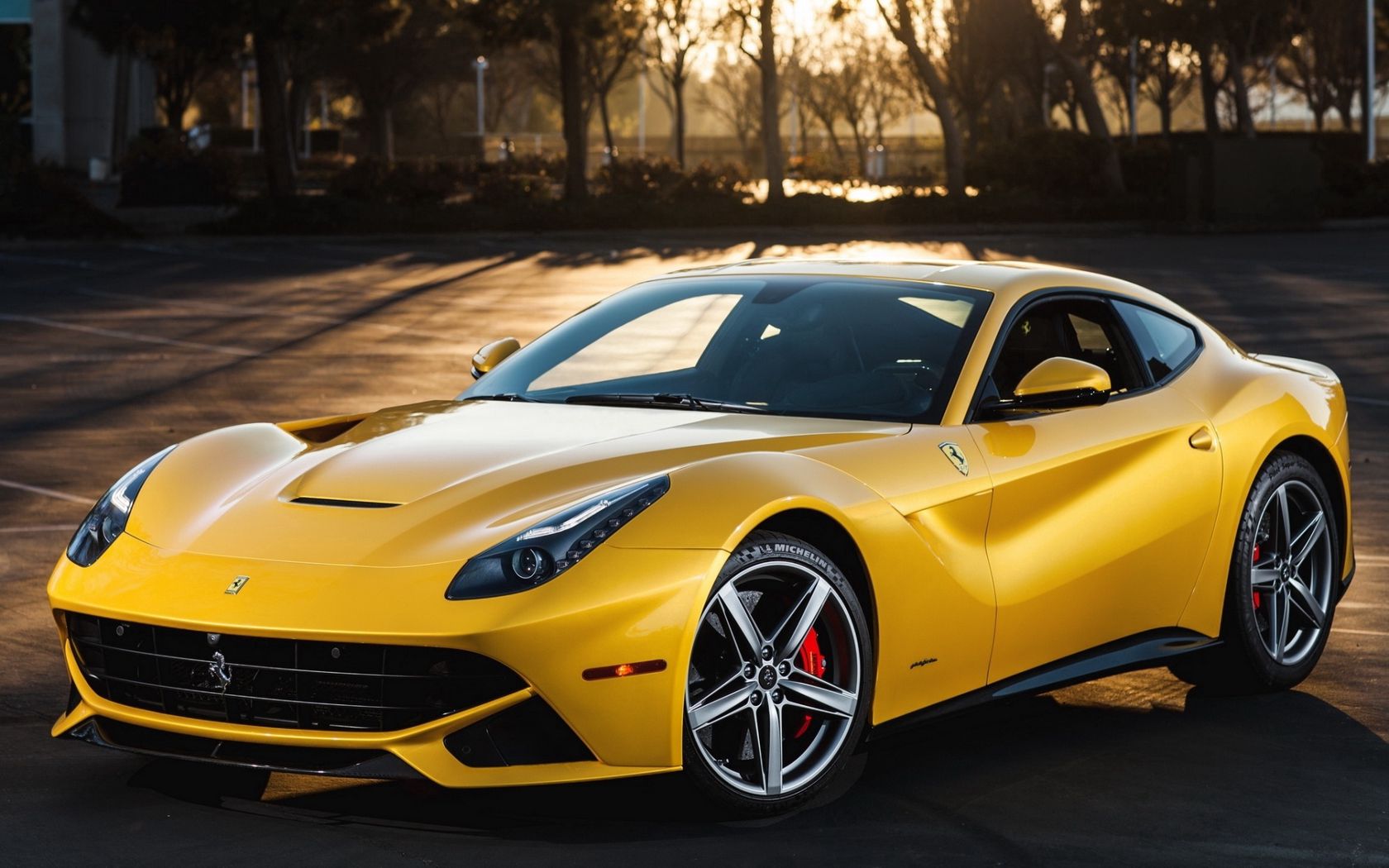 Ferrari f12 Berlinetta РѕР±РѕРё