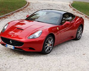 Превью обои ferrari california, ferrari, красный, вид сбоку, авто