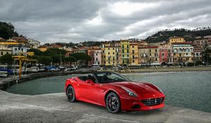 Превью обои ferrari, california, красный, вид сбоку