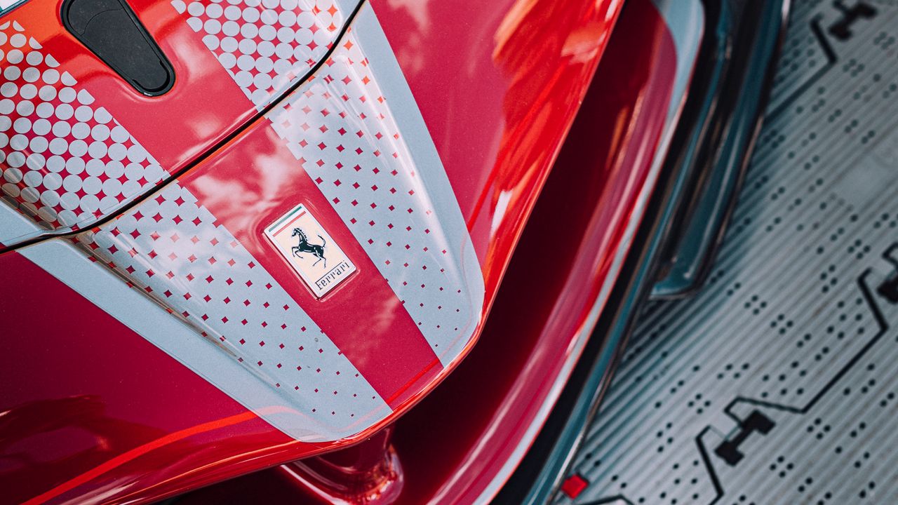 Обои ferrari, машина, спорткар, красный, вид спереди