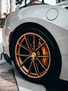 Превью обои ferrari, машина, спорткар, белый, колесо