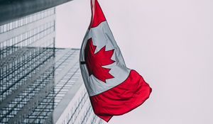 Превью обои флаг, канада, здания, небоскребы, флагшток