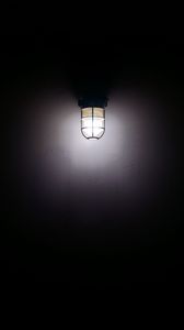 Превью обои фонарь, лампа, свет, темнота