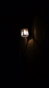 Превью обои фонарь, освещение, свечение, темный, темнота