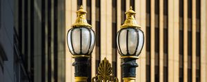 Превью обои фонари, здание, размытие
