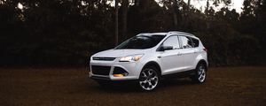 Превью обои ford, автомобиль, вид сбоку, белый