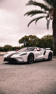 Превью обои ford gt, ford, спорткар, белый, вид сбоку, асфальт