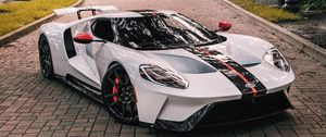Превью обои ford gt, ford, спорткар, белый, вид сбоку