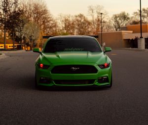 Превью обои ford mustang, автомобиль, зеленый, вид спереди