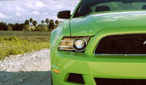 Превью обои ford mustang, фара, зеленый, вид спереди, спорткар