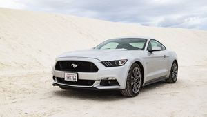 Превью обои ford mustang, ford, автомобиль, белый, вид спереди