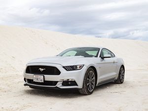 Превью обои ford mustang, ford, автомобиль, белый, вид спереди