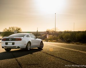 Превью обои ford mustang, ford, автомобиль, вид сзади, асфальт