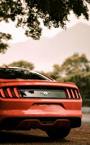 Превью обои ford mustang, ford, машина, красный, вид сзади, парковка