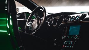 Превью обои ford mustang, ford, машина, салон, руль, панель управления