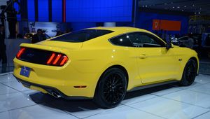 Превью обои ford, mustang, gt, detroit, 2014