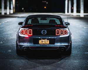 Превью обои ford mustang gt, ford mustang, вид сзади, фары