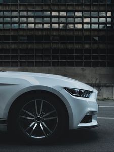Превью обои ford mustang, колесо, фара, белый