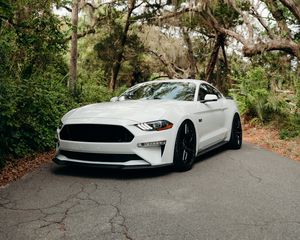 Превью обои ford mustang, mustang, автомобиль, спорткар, белый