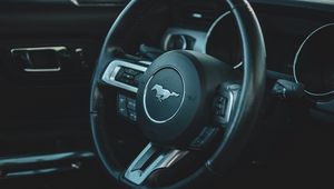 Превью обои ford mustang, mustang, автомобиль, руль, салон