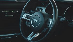 Превью обои ford mustang, mustang, автомобиль, руль, салон