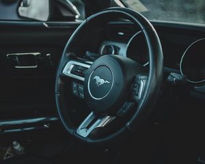 Превью обои ford mustang, mustang, автомобиль, руль, салон