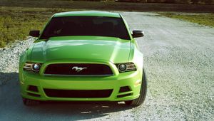 Превью обои ford mustang v6, ford mustang, лаймовый, зеленый, вид спереди