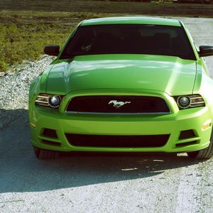 Превью обои ford mustang v6, ford mustang, лаймовый, зеленый, вид спереди