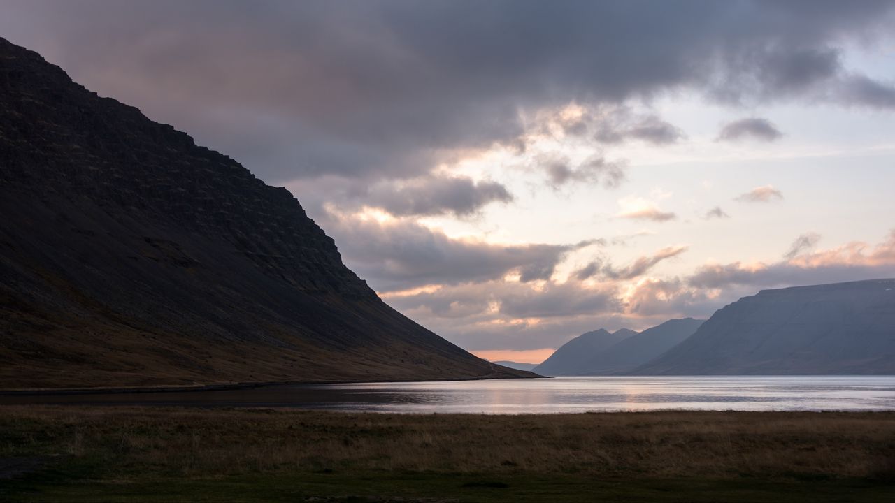 Обои фьорд, озеро, холмы, закат, природа, исландия